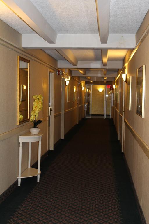 Rodeway Inn & Suites ร็อคฟอร์ด ภายนอก รูปภาพ